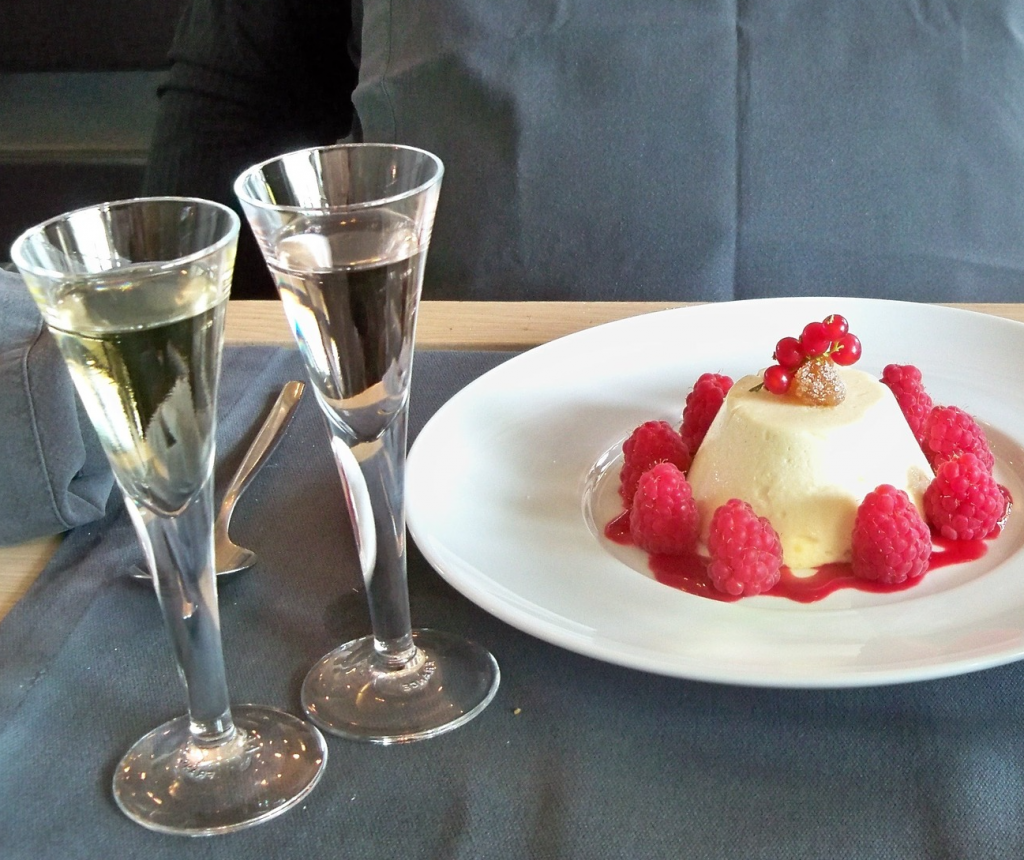 The Best Temperature to Serve Wine